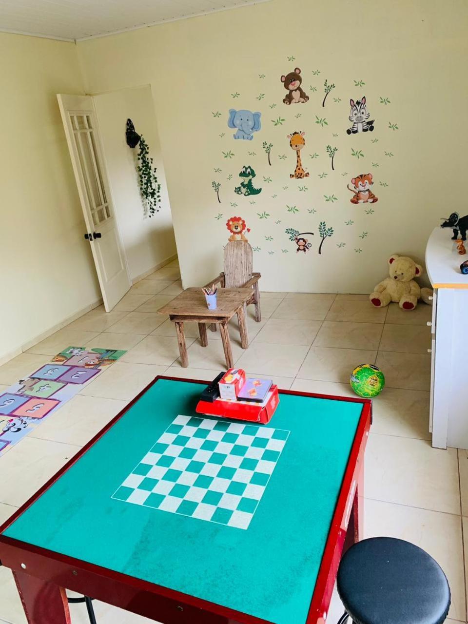 Casa Nina, Com Piscina E Brinquedoteca, Super Proxima Cataratas E Aeroporto Holiday home *